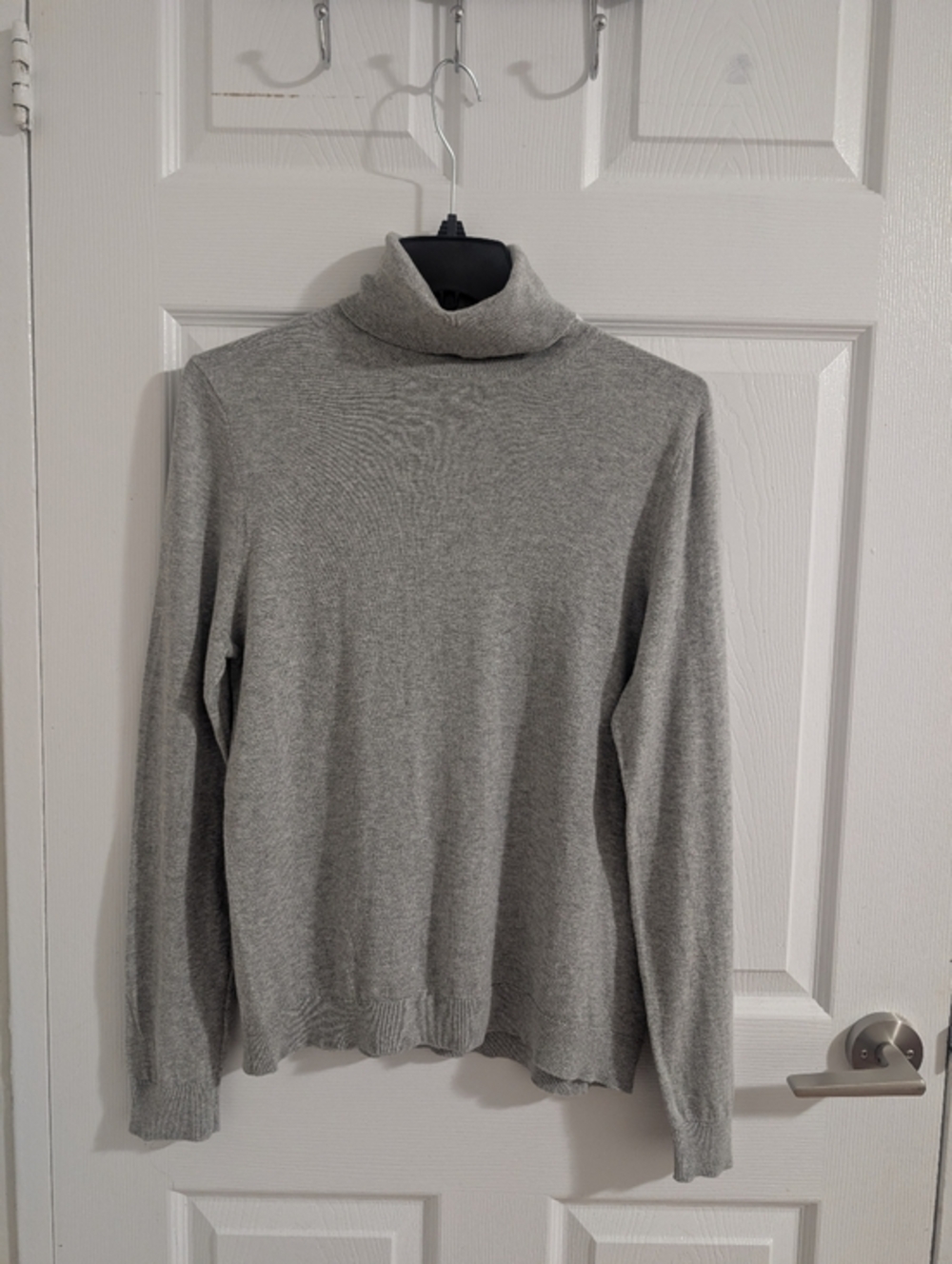 Indi & Cold Grey Cotton Cashmere Turtleneck Sweater Eyelet Detail Old Money L